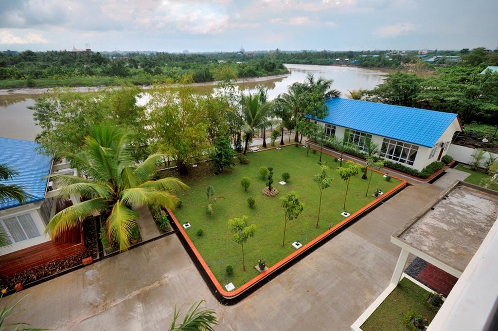 Royal Golden View Hotel Yangon Esterno foto